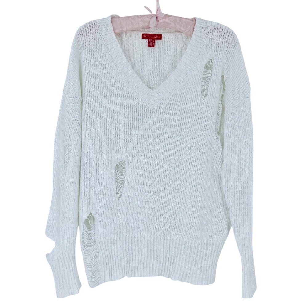 Vtg 90s Saks Fifth Avenue White Distressed V-Neck Sweater | Grunge Indie Sleaze - Picture 2 of 16